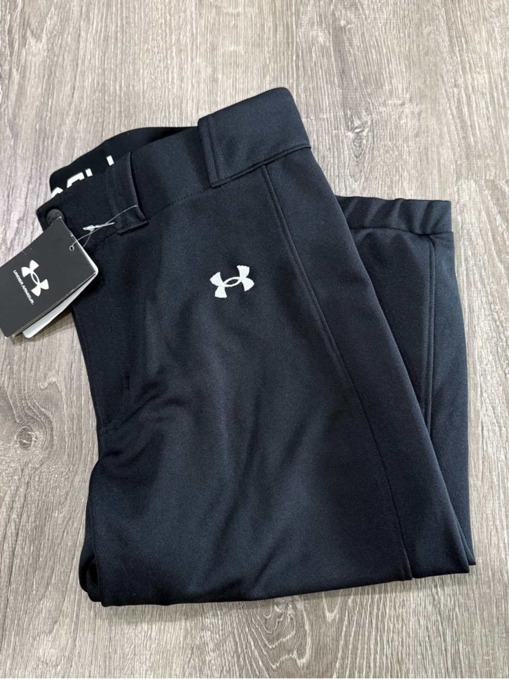Under Armour cropped black softball pants